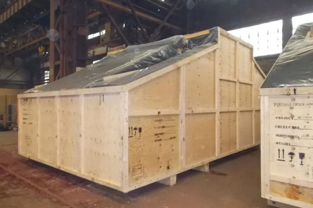 Twój zaufany producent skrzyń transportowych – Bezpieczny transport z Woodenpack